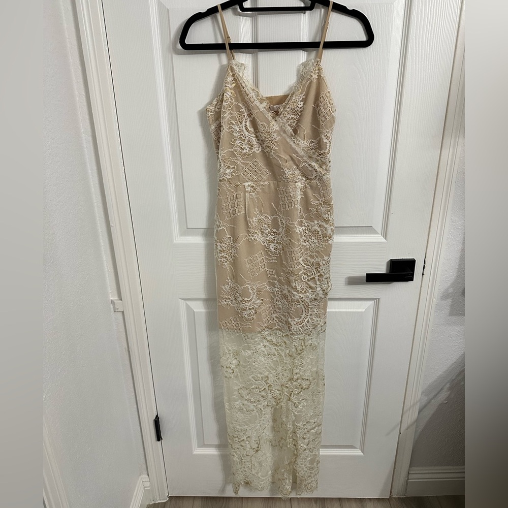 Wayf Beige and White Lace Dress